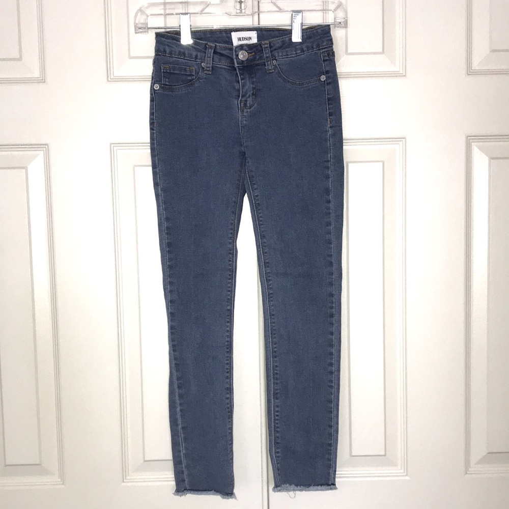 Hudson girls skinny Jean with raw ankle